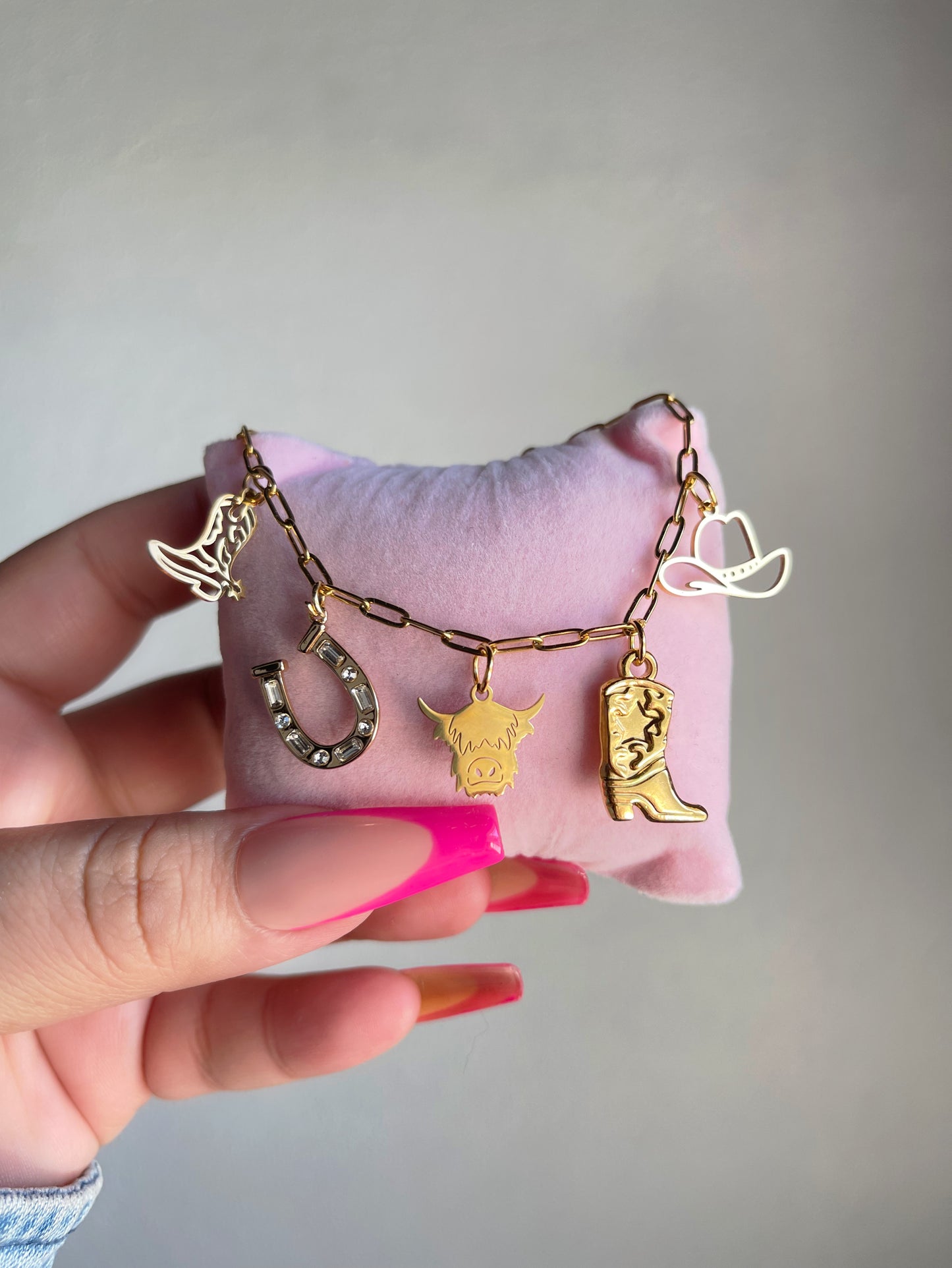 Vaquerita charm bracelet