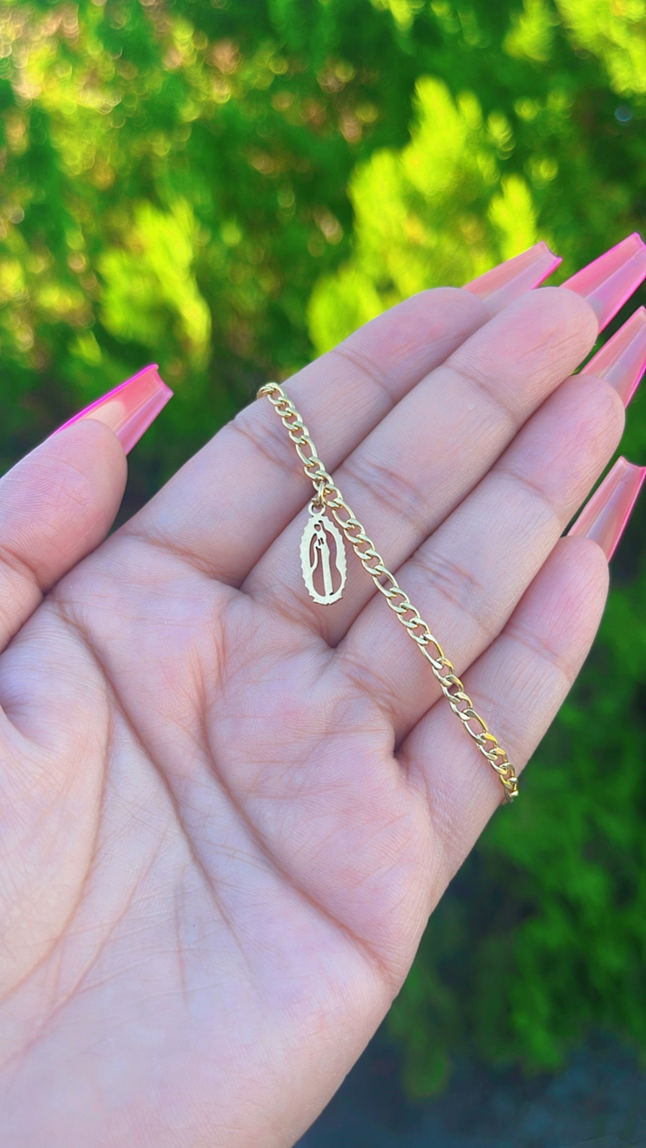 Pulsera con dijes Virgen de Guadalupe