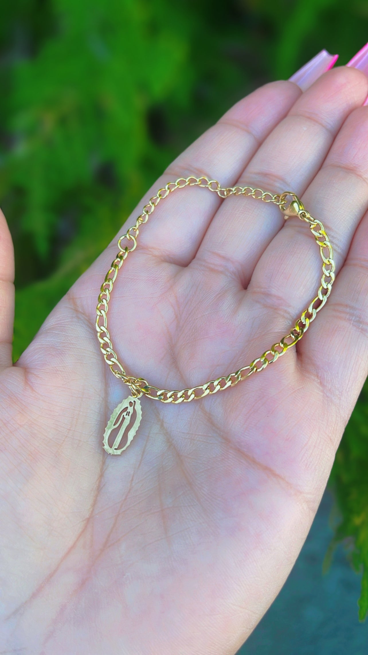 Pulsera con dijes Virgen de Guadalupe