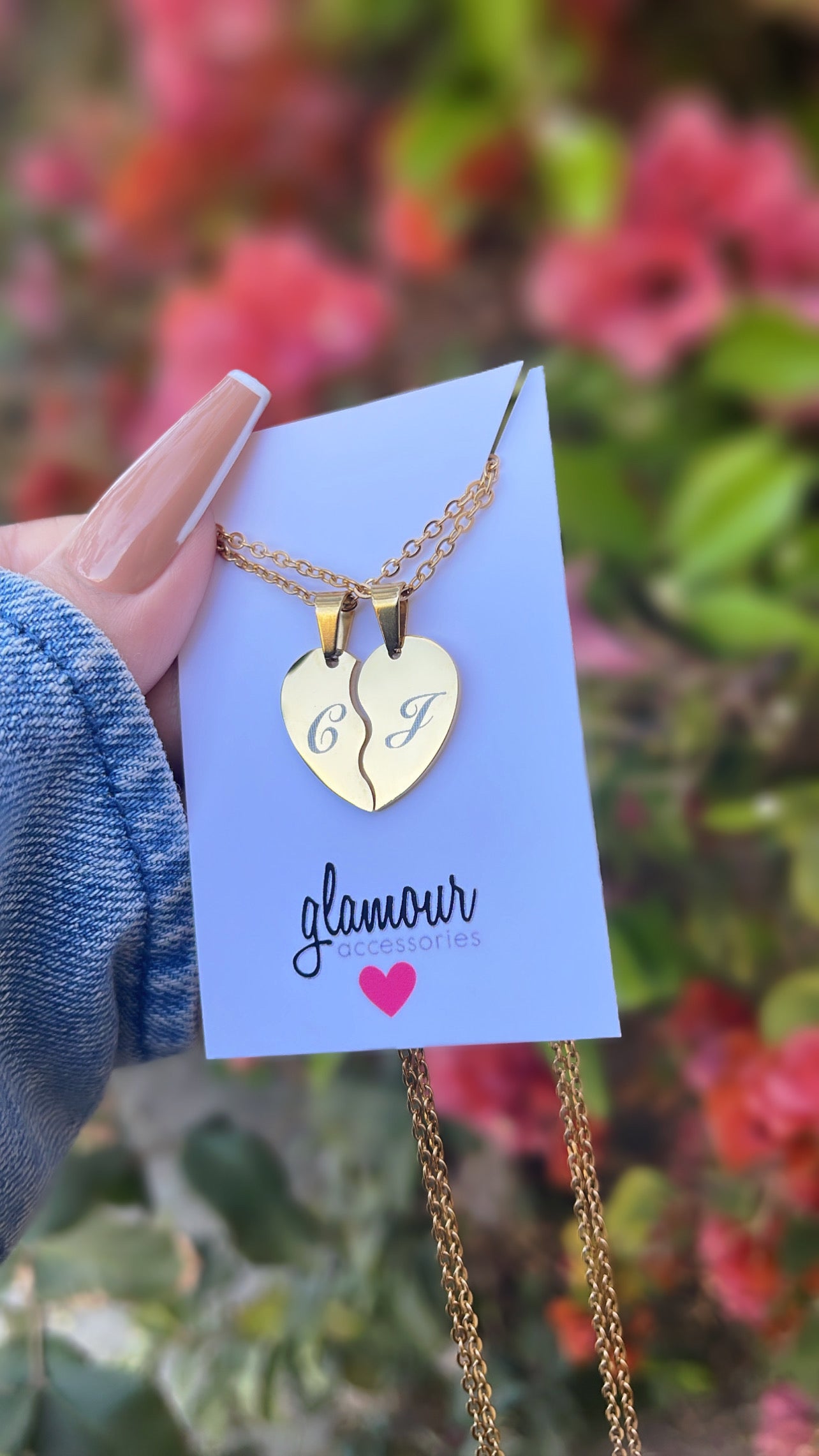 Conjunto de collar con corazón roto
