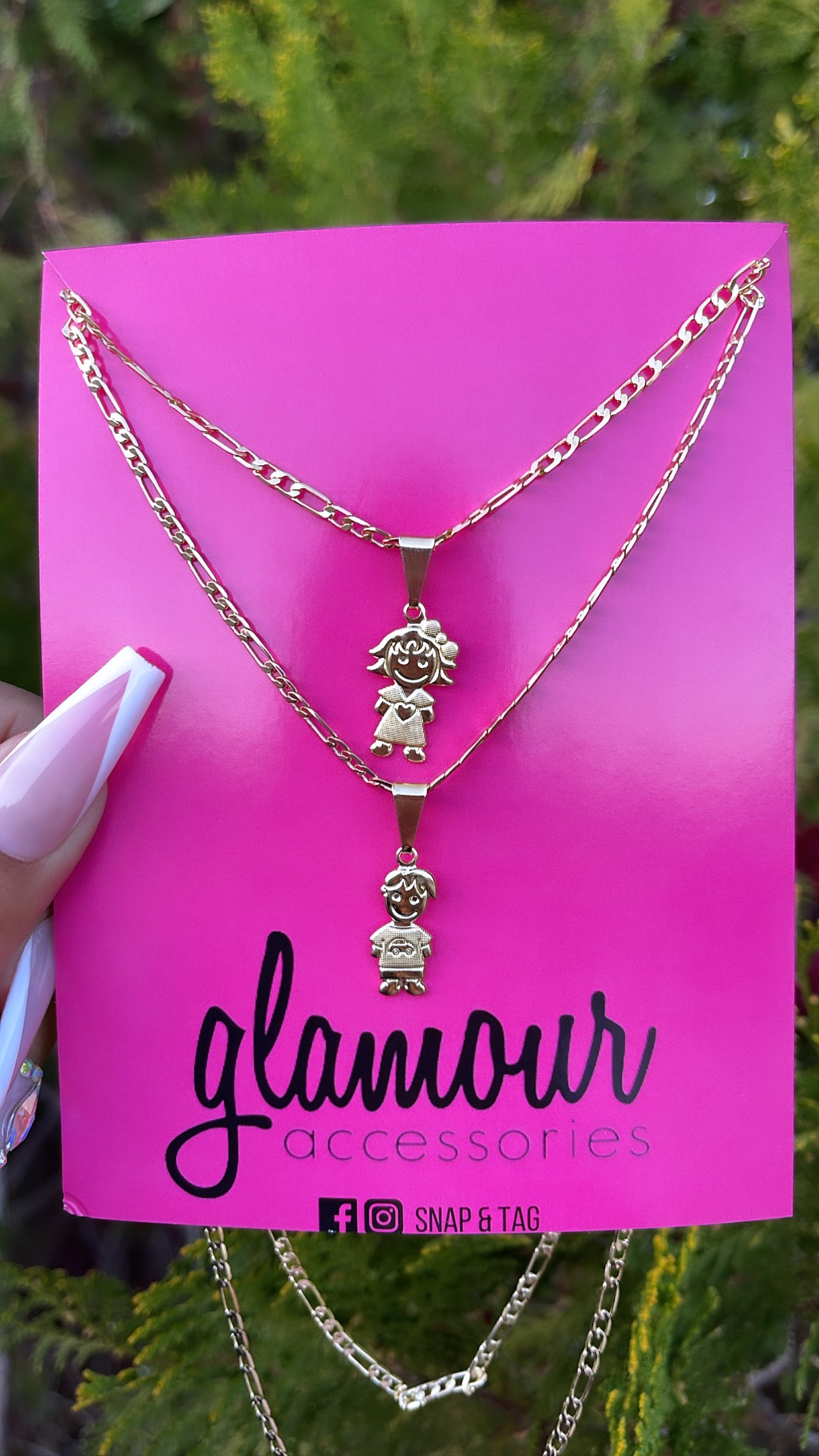 Collar con dije de niño - Chapado en Oro