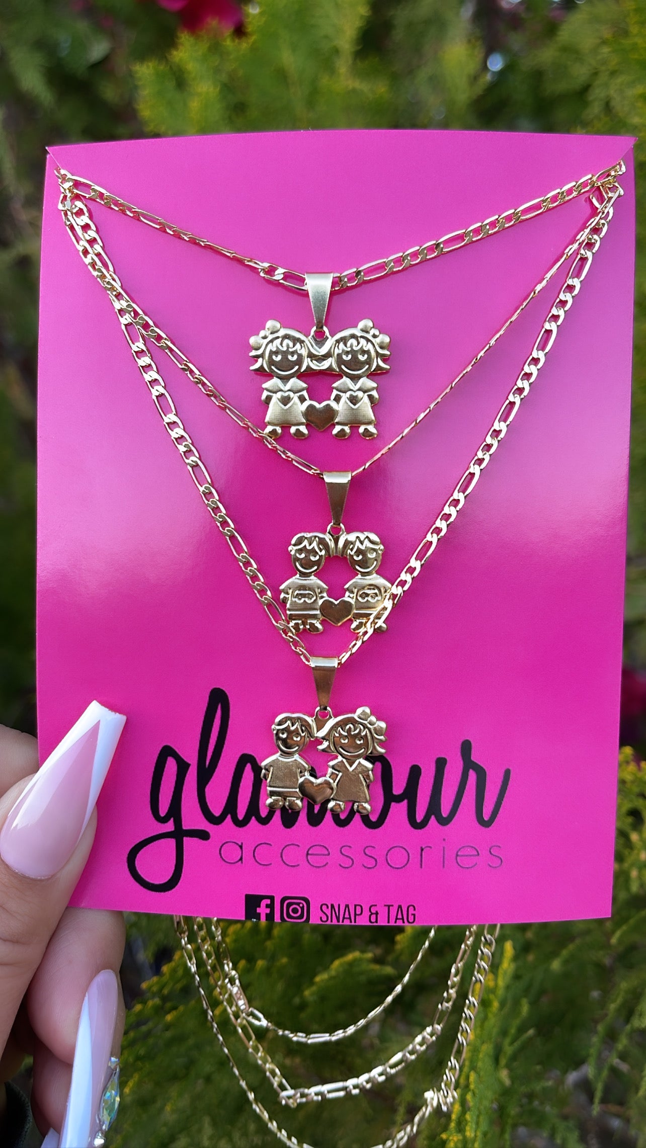 Collar con dije de niño - Chapado en Oro