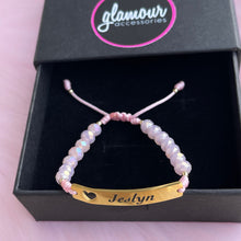 Cargar imagen en el visor de la galería, Personalized 🩷 bar bracelet
