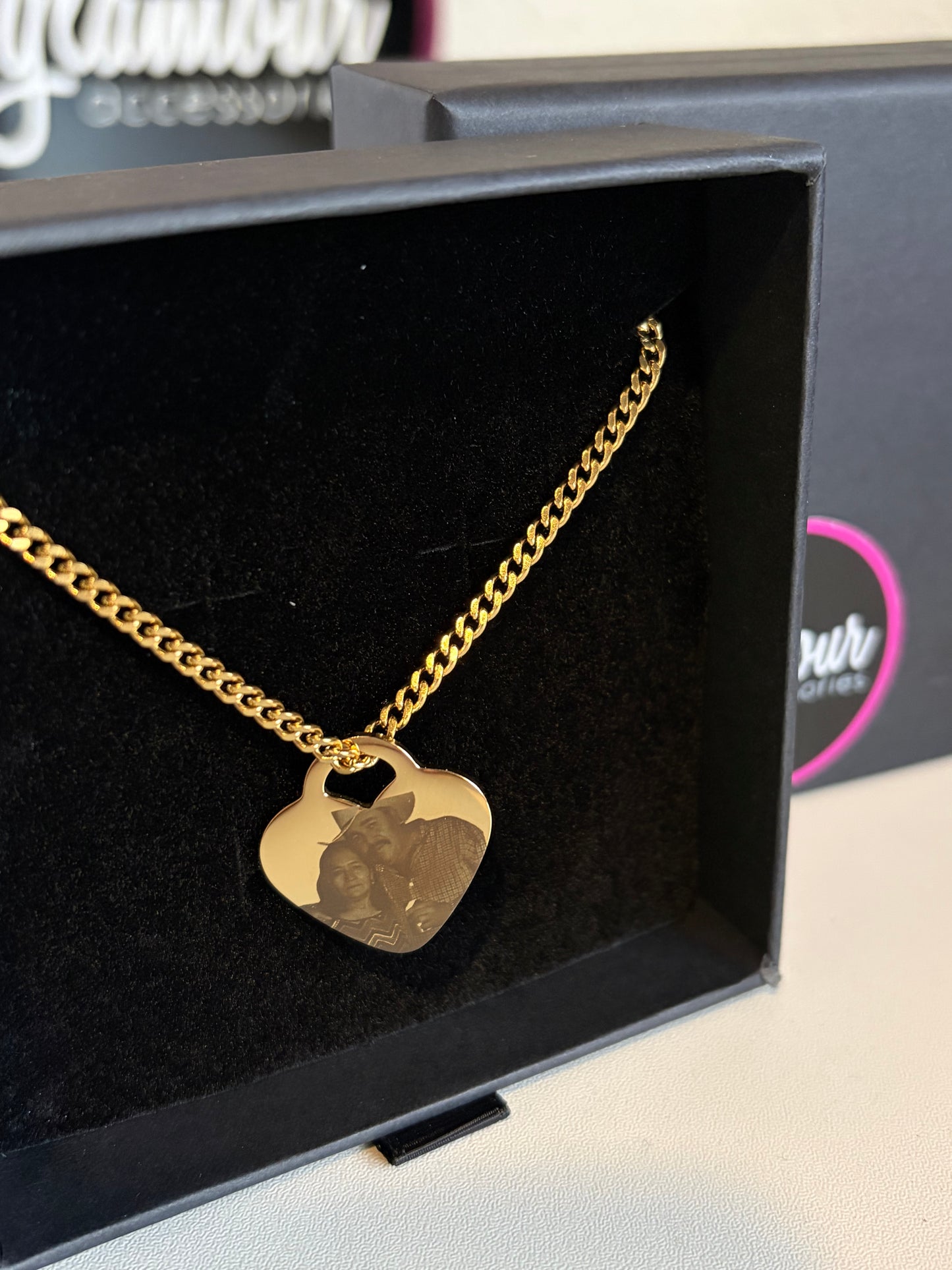 Gold medium Heart  necklace chunky chain