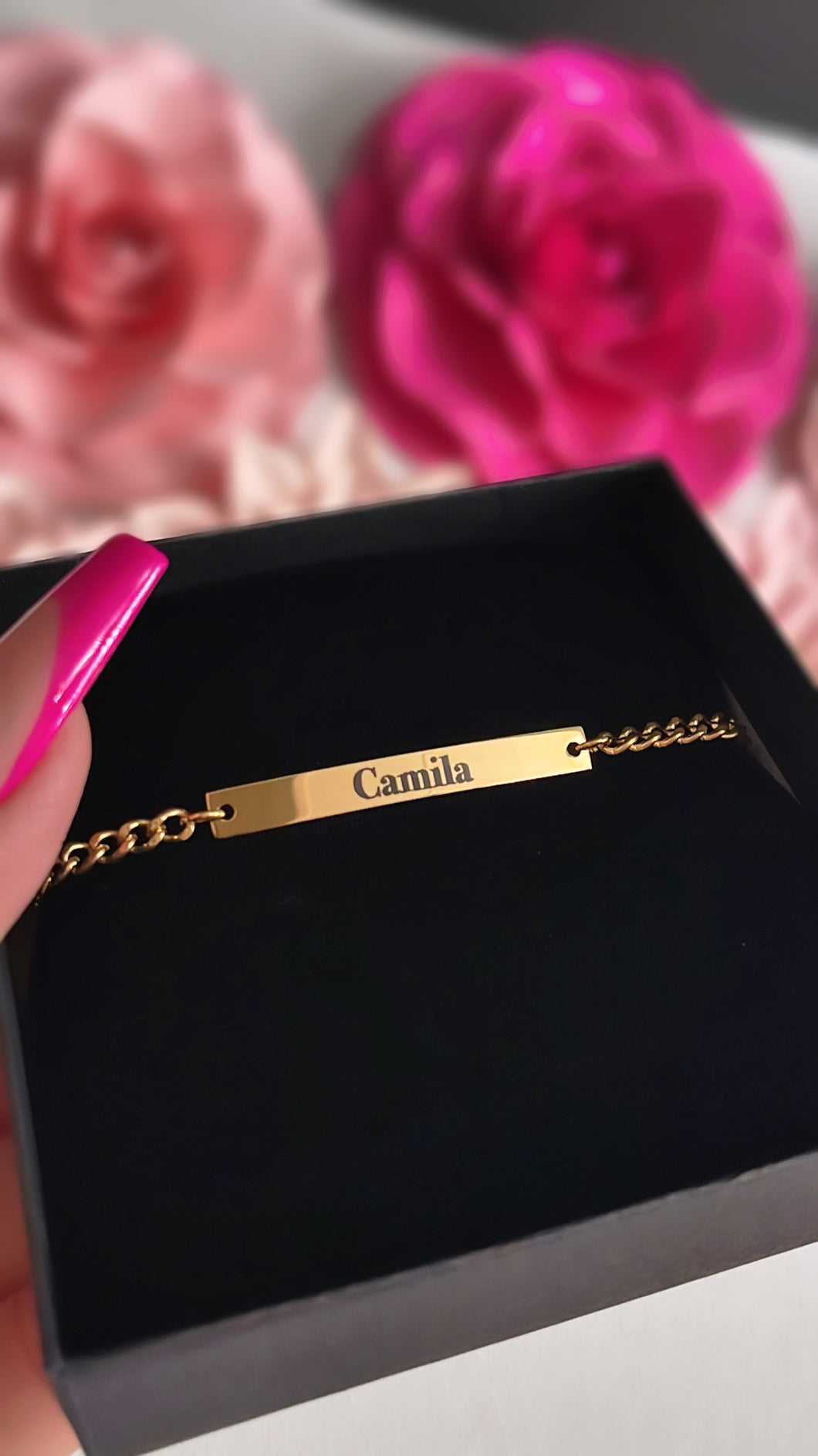 Personalized thin bracelet