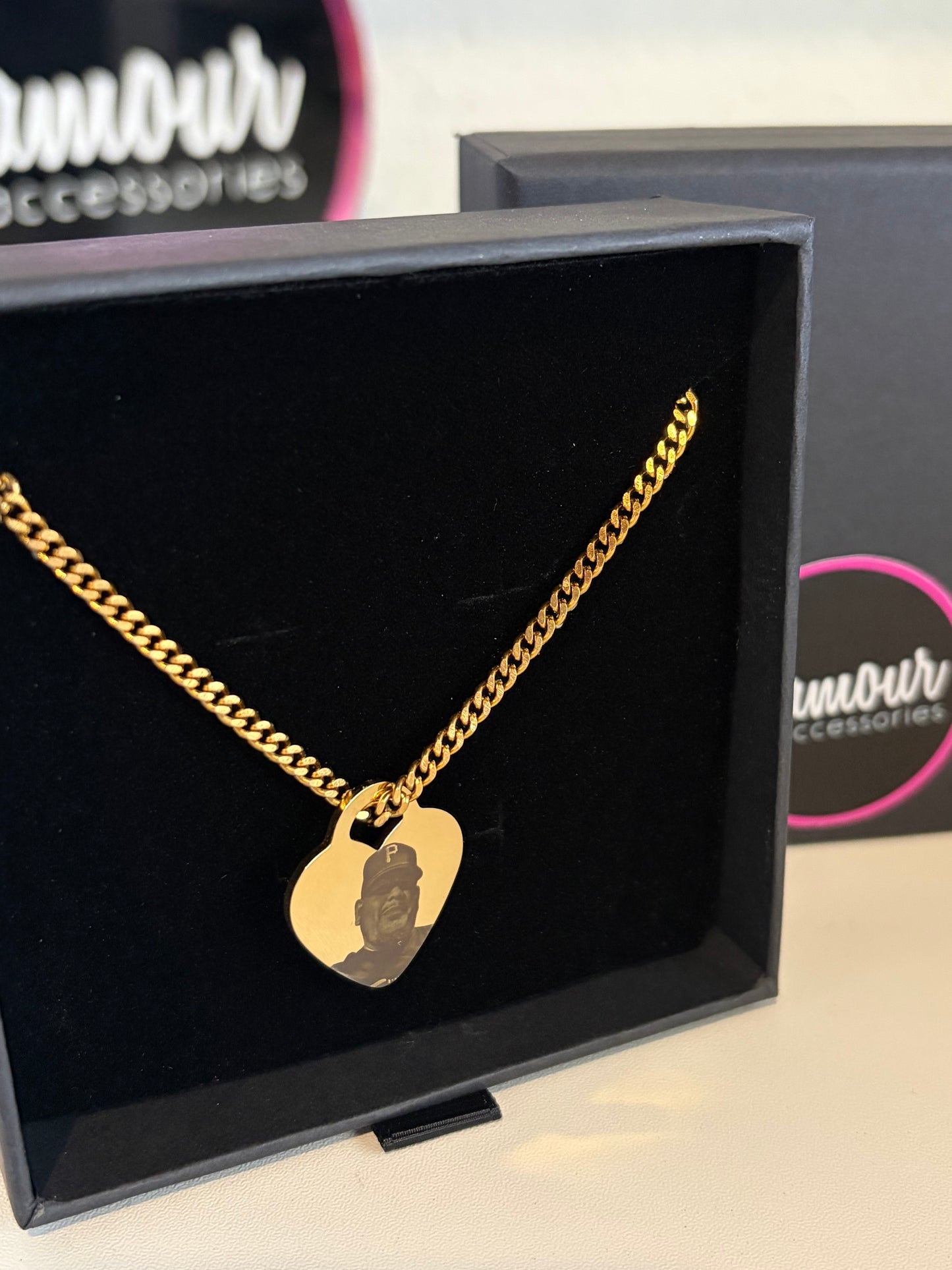 Gold medium Heart  necklace chunky chain