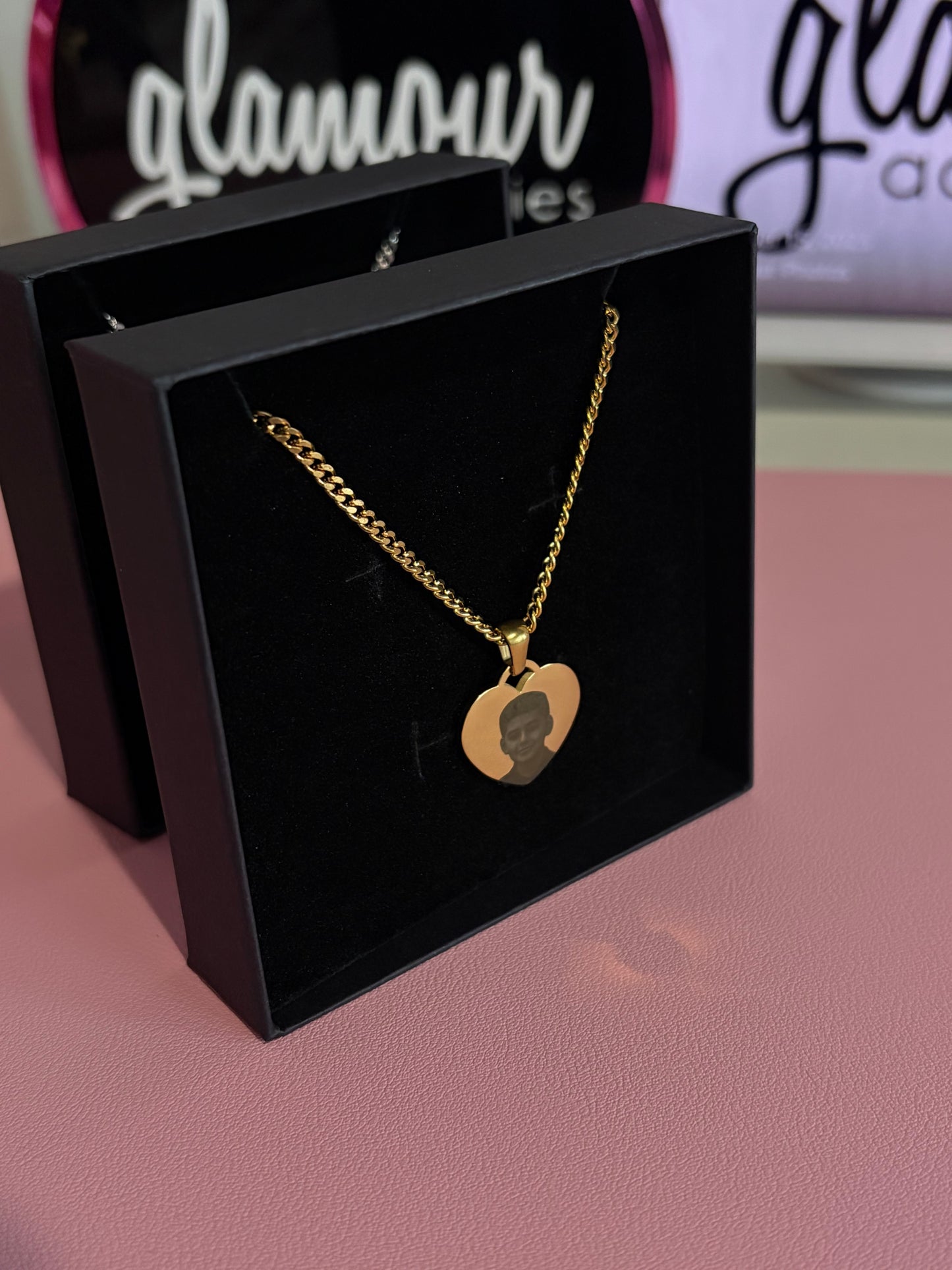 Portrait heart necklace chunky chain