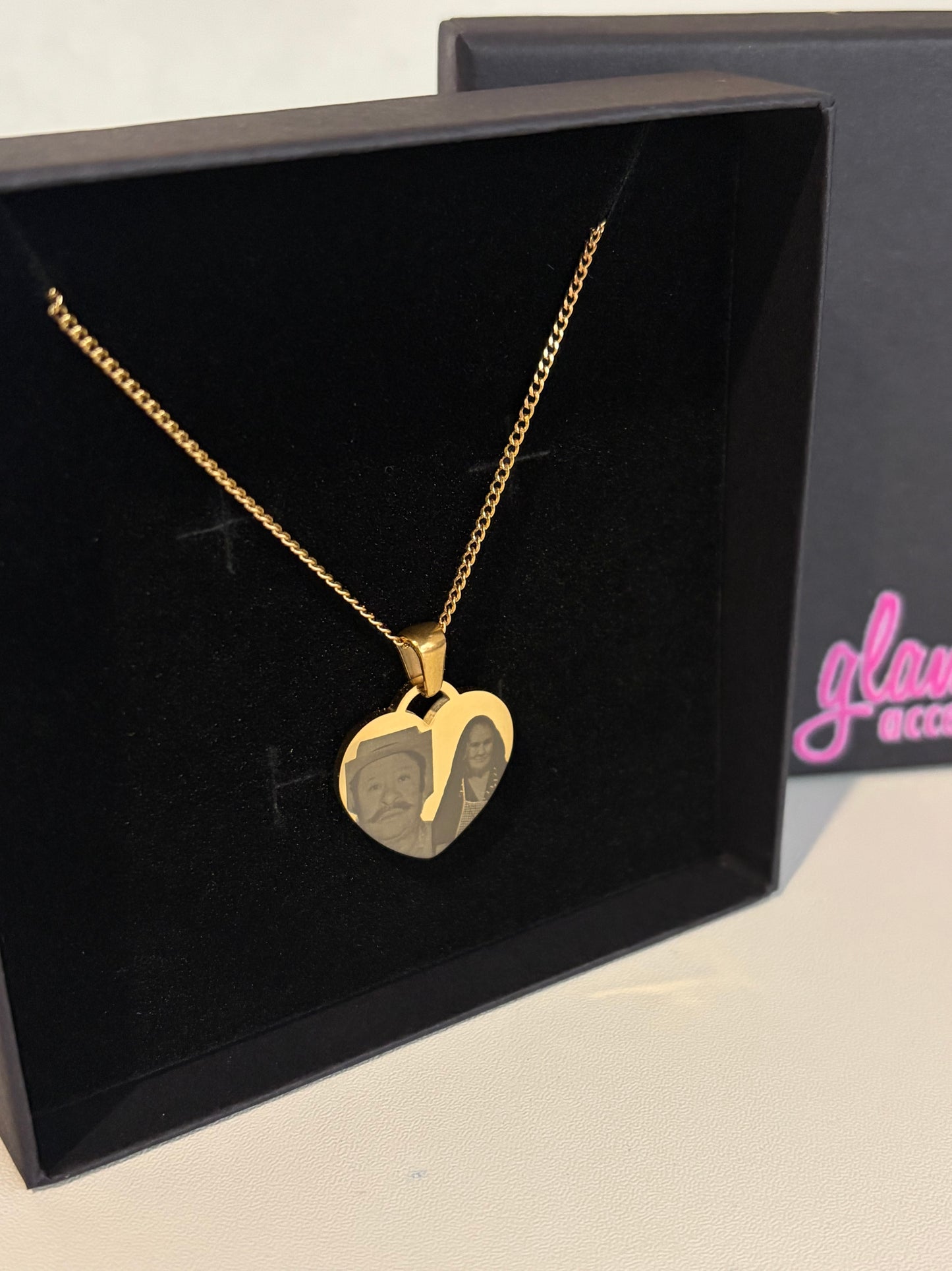 Portrait heart necklace chunky chain