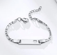 Load image into Gallery viewer, Silver Baby/Child cut out heart bracelet
