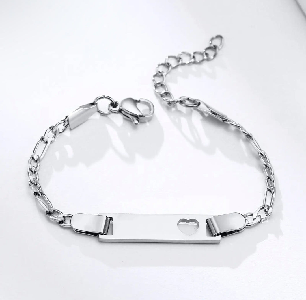 Silver Baby/Child cut out heart bracelet